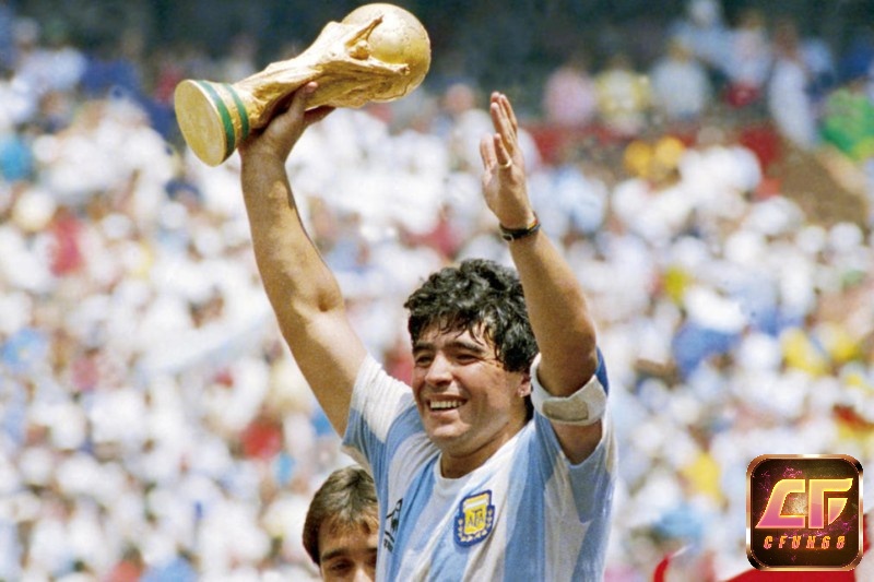 Cầu thủ vĩ đại nhất mọi thời đại là huyền thoại Diego Maradona