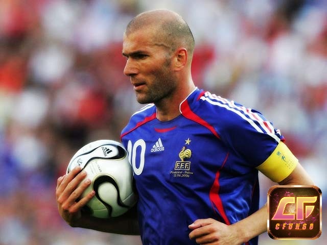 Tiền vệ hay nhất World Cup - Zinedine Zidane (Pháp)