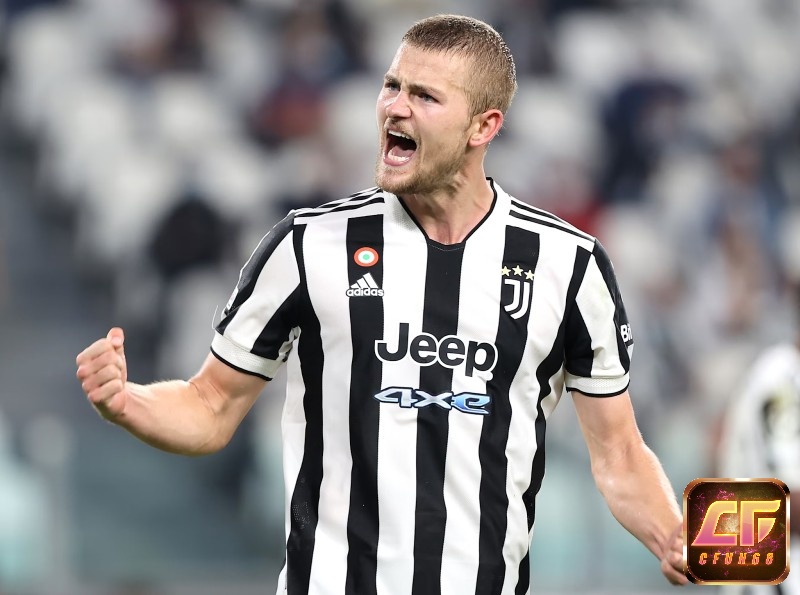 De Ligt là cái tên mới mẻ góp mặt trong top 5 hậu vệ hay nhất Serie A