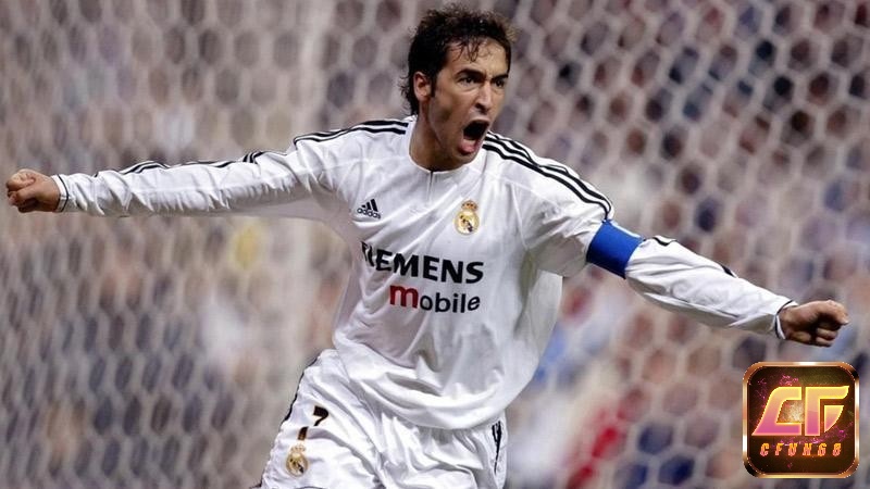 Raul Gonzalez ghi được số bàn thắng khủng ở giải Laliga