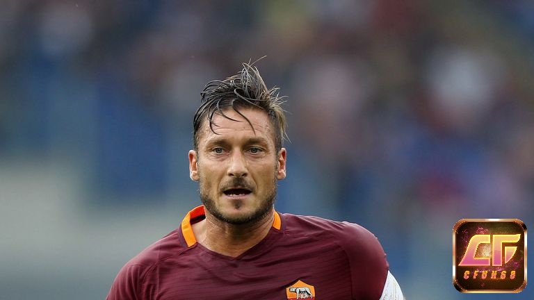 Francesco Totti là tấm gương trung thành bởi anh chỉ thi đấu cho CLB AS Roma